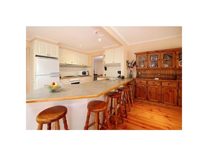 17 The Avenue, Montrose VIC 3765
