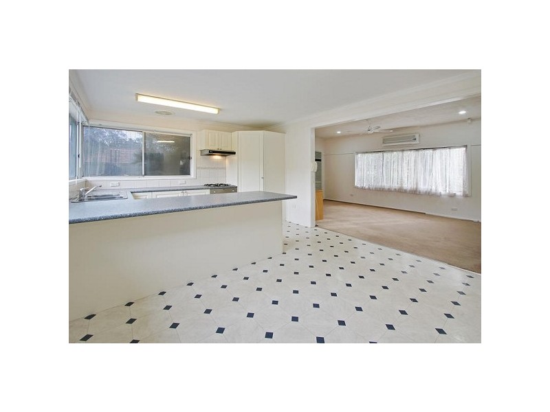 6 Stanley Ave, Ringwood East VIC 3135