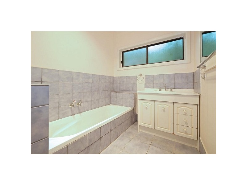 6 Stanley Ave, Ringwood East VIC 3135