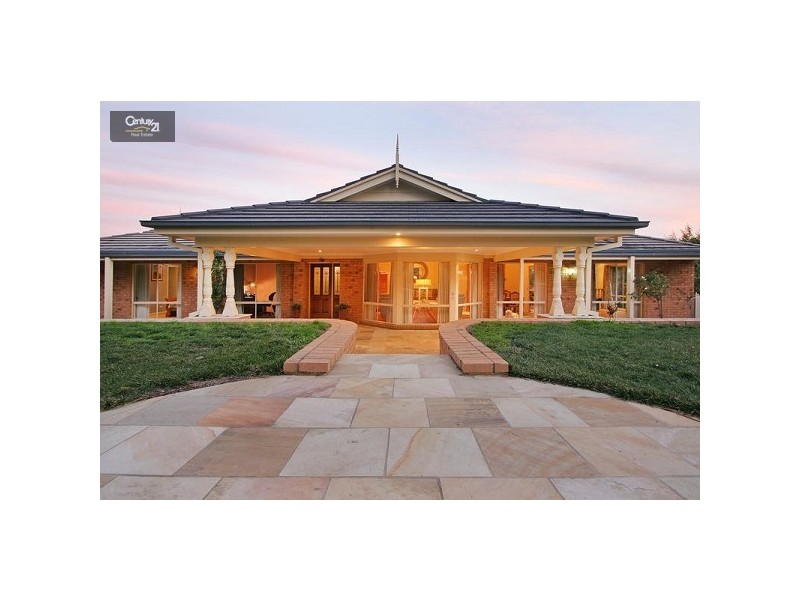 9 Waterview Crt, Croydon Hills VIC 3136