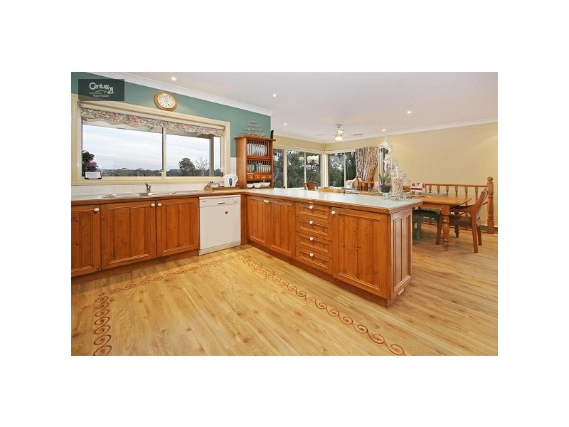 9 Waterview Crt, Croydon Hills VIC 3136