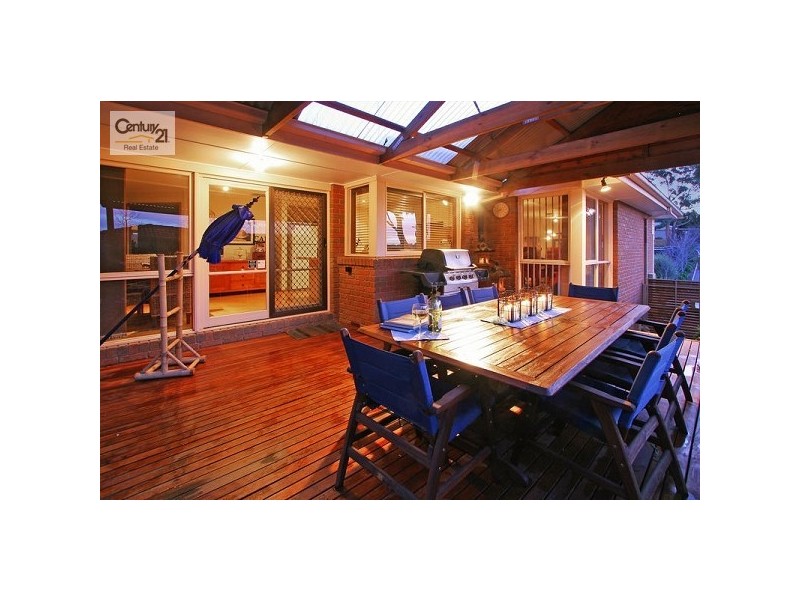 132 Nangathan Way, Croydon North VIC 3136