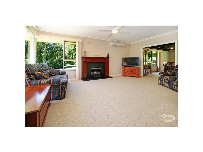 102 Warburton Hwy, Lilydale VIC 3140
