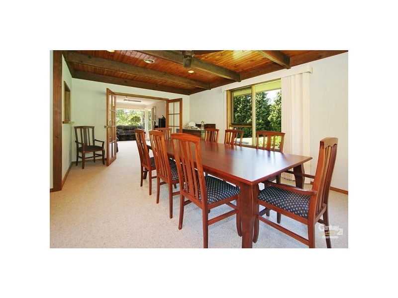 102 Warburton Hwy, Lilydale VIC 3140