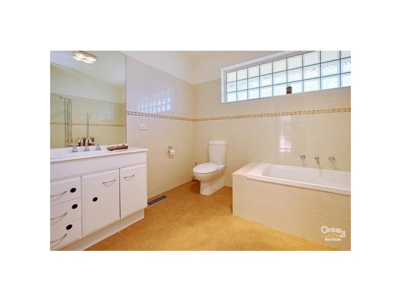102 Warburton Hwy, Lilydale VIC 3140
