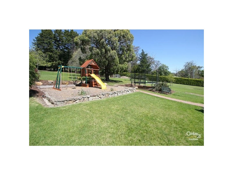 102 Warburton Hwy, Lilydale VIC 3140