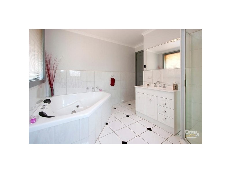5 Melrose Crt, Boronia VIC 3155