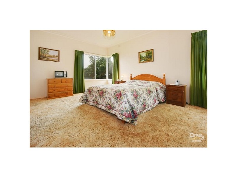 37 Henderson Hill Rd, Silvan VIC 3795