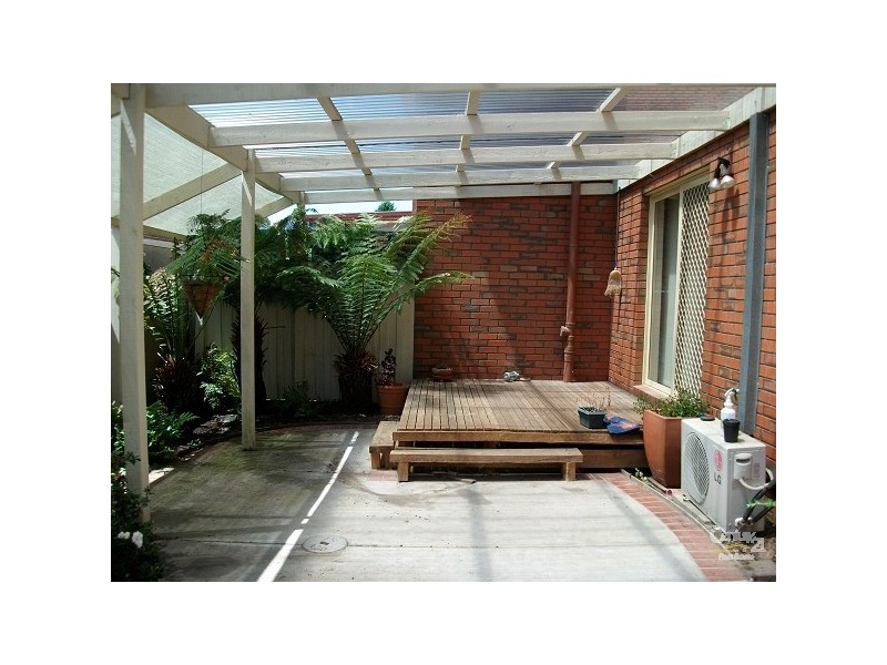 4/11 Armstrong Road, Bayswater VIC 3153