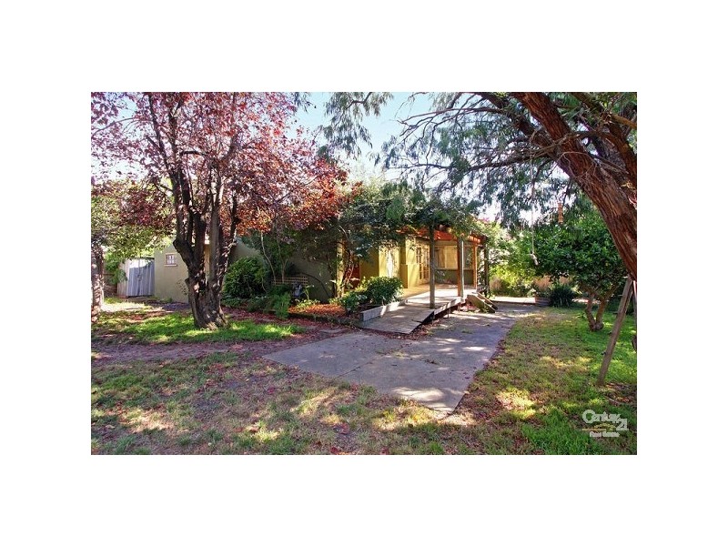 15 Alexandra Road, Ringwood East VIC 3135