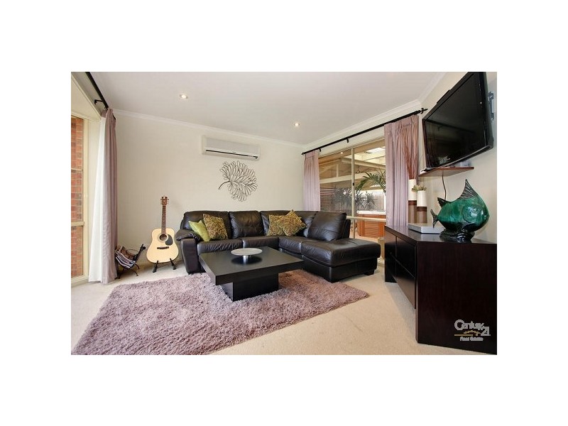 6 Kensington Place, Mooroolbark VIC 3138