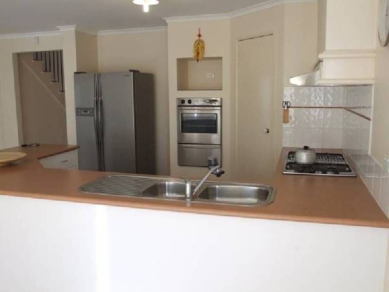 2 Teesdale Court, Narre Warren South VIC 3805