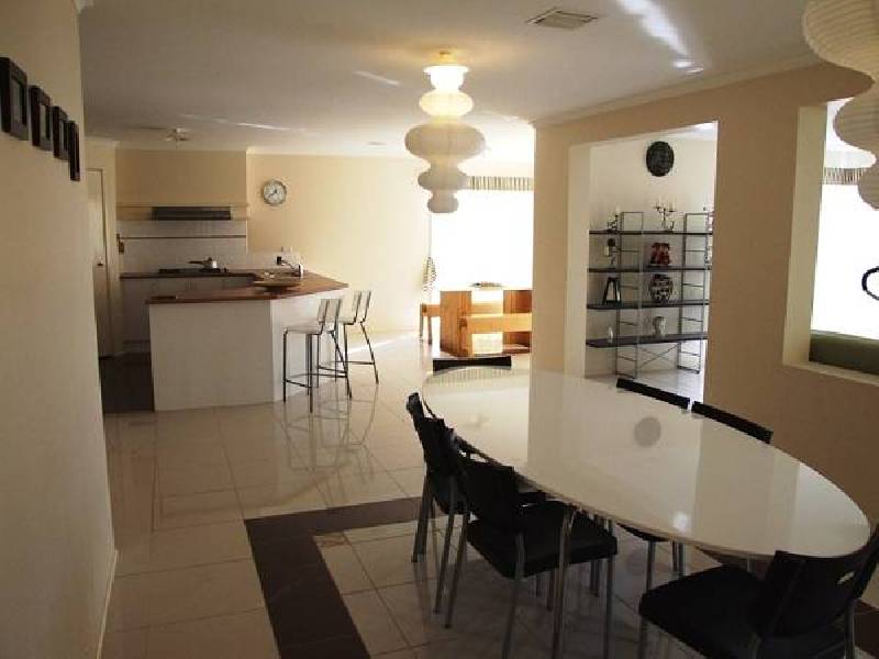 2 Teesdale Court, Narre Warren South VIC 3805