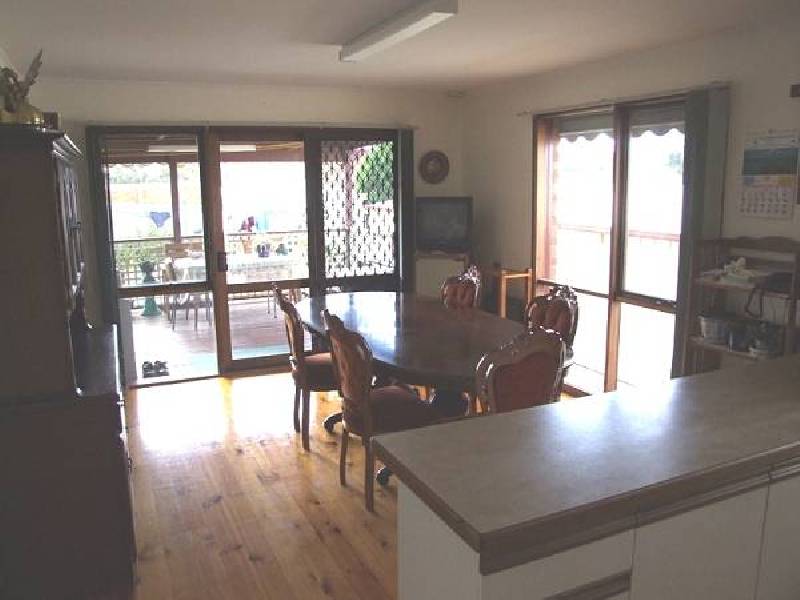 16 Poorinda Rise, Narre Warren VIC 3805