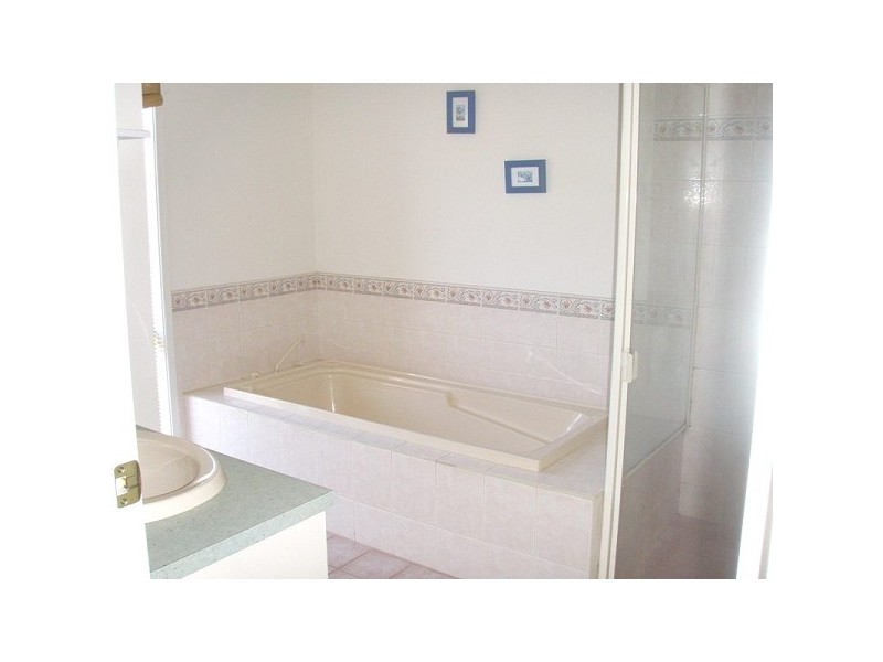 48 President Road, Narre Warren South VIC 3805