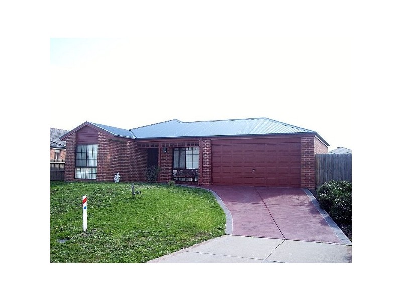 21 Pevensey Drive, Narre Warren South VIC 3805