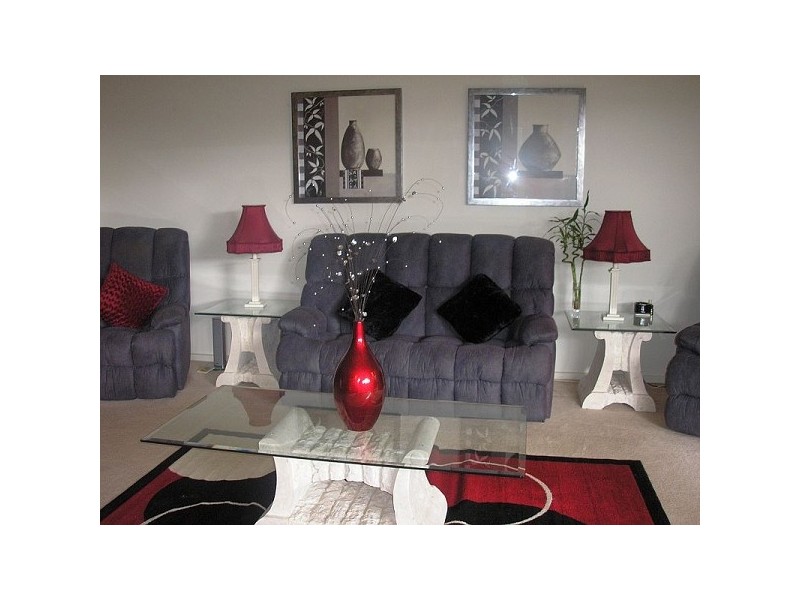 2 Terrace Gardens, Narre Warren South VIC 3805