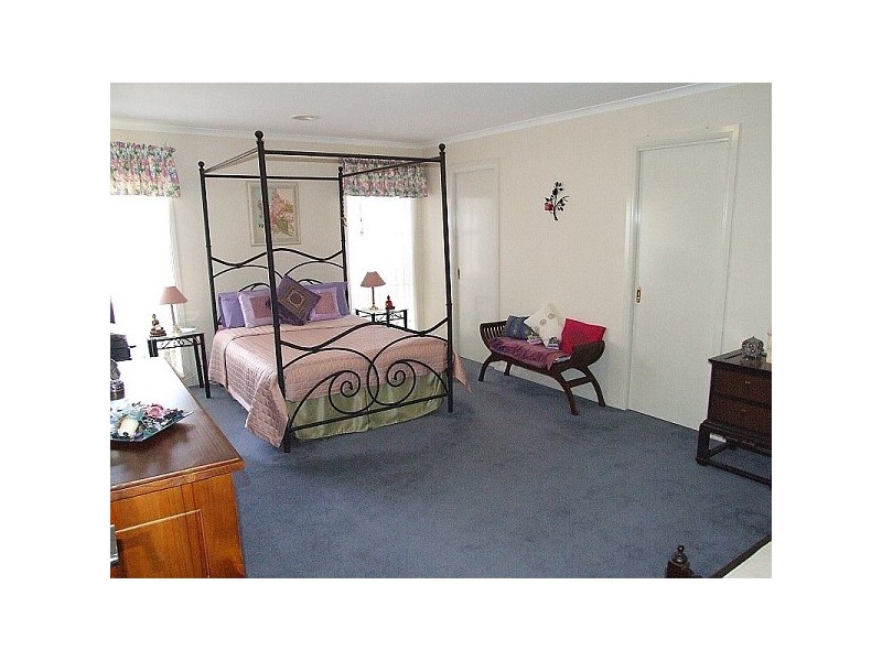 31 Tantallon Boulevard, Beaconsfield VIC 3807