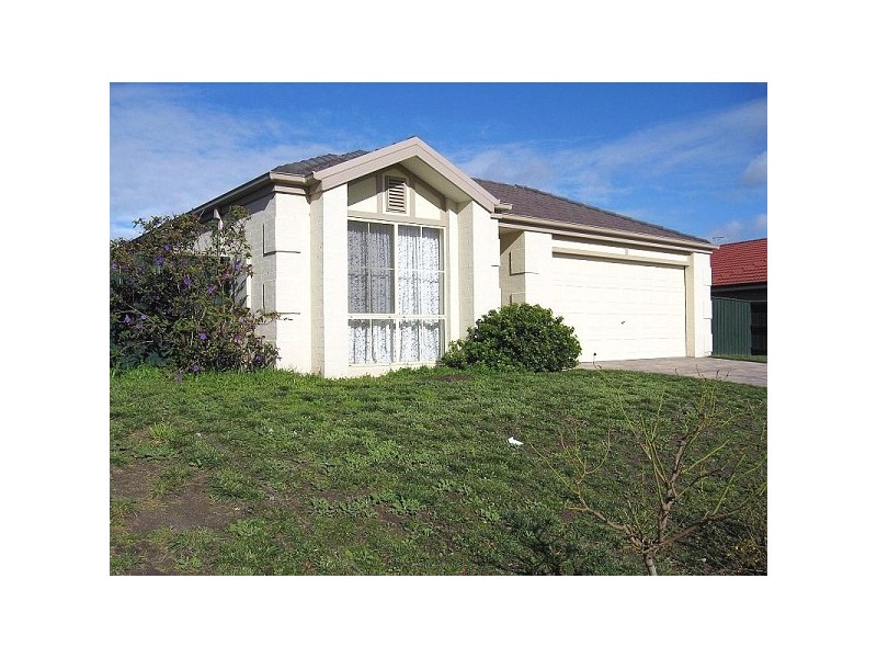 19 Lansbury Drive, Narre Warren South VIC 3805