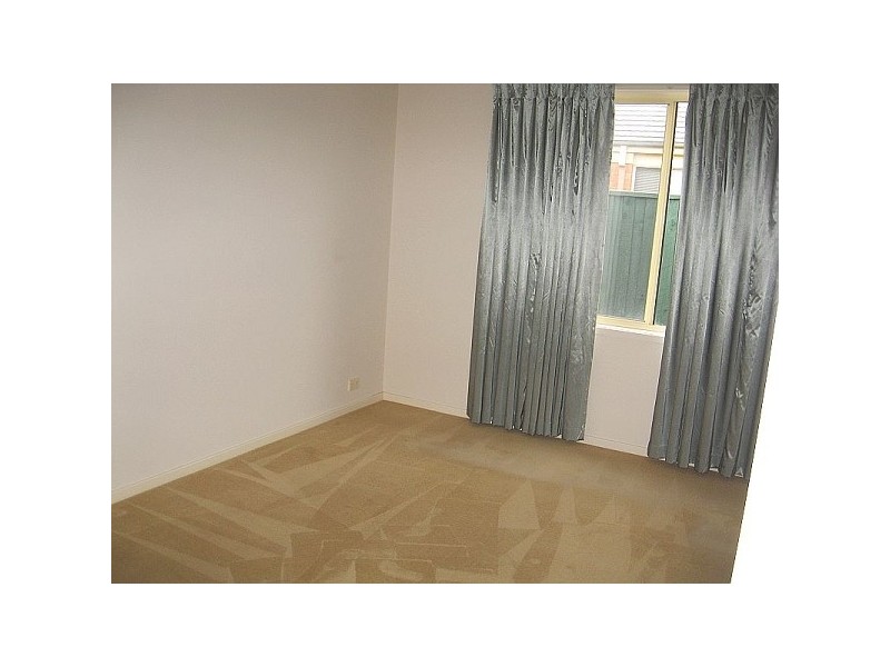 19 Lansbury Drive, Narre Warren South VIC 3805