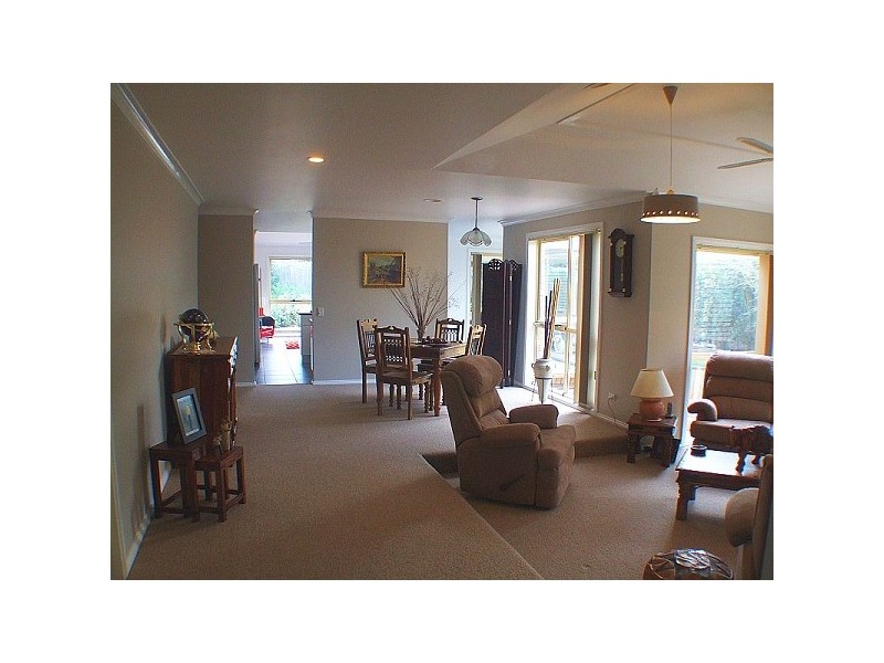 49 The Promenade, Narre Warren South VIC 3805