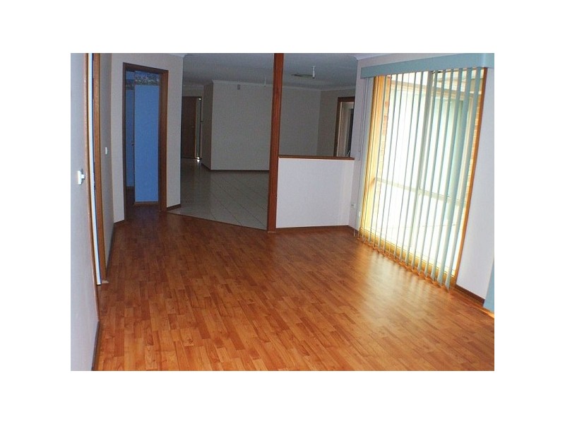 5 Chadbourn Place, Narre Warren South VIC 3805