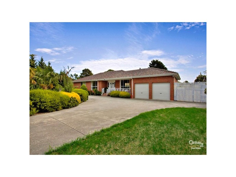 11 Gordon Close, Narre Warren VIC 3805