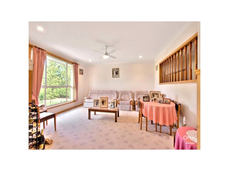 11 Gordon Close, Narre Warren VIC 3805