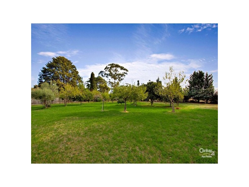 11 Gordon Close, Narre Warren VIC 3805