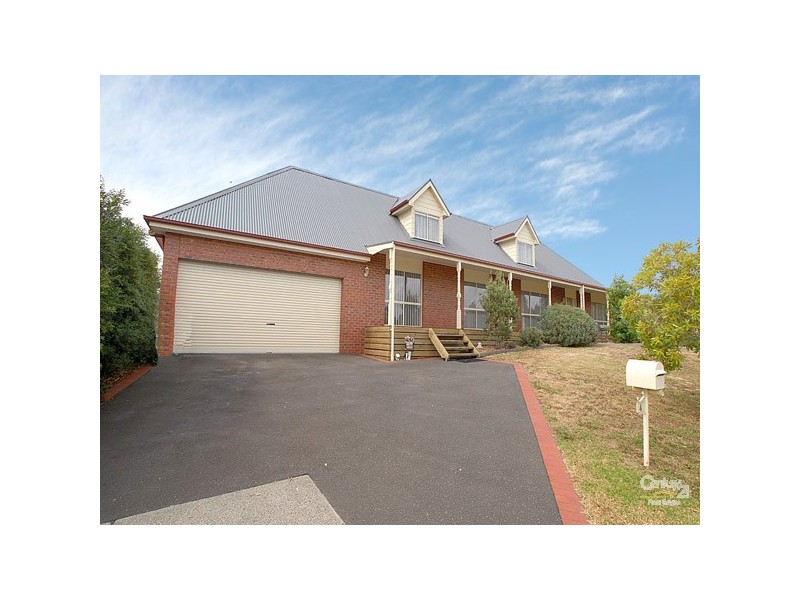 4 Tyrell Place, Berwick VIC 3806