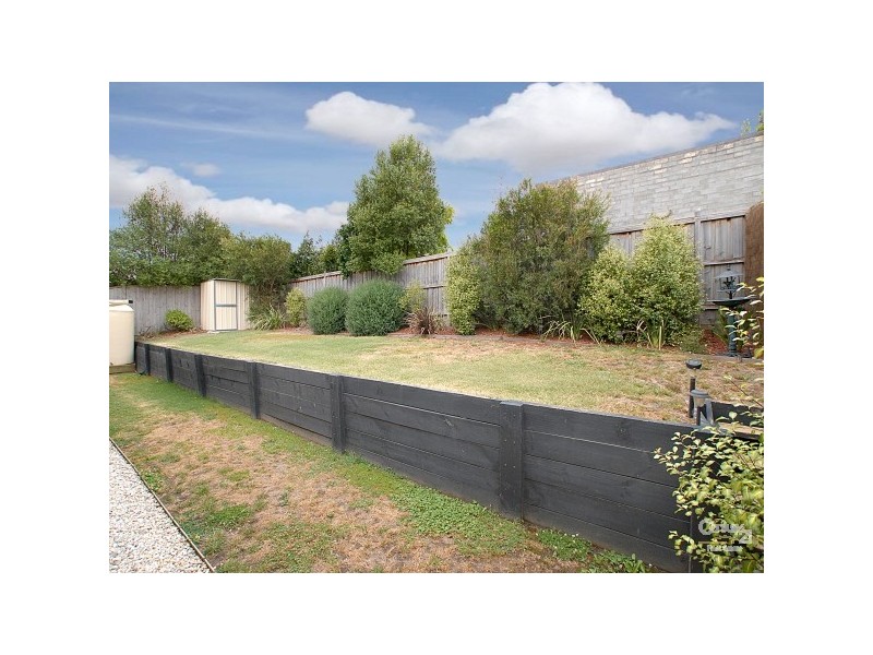 2 Oakmoss Place, Berwick VIC 3806