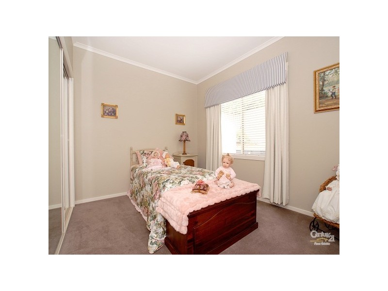 2 Oakmoss Place, Berwick VIC 3806