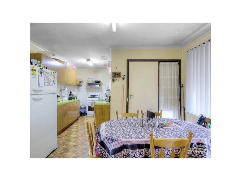 25 Meadow Wood Walk, Narre Warren VIC 3805