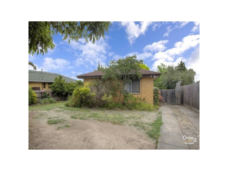 25 Meadow Wood Walk, Narre Warren VIC 3805