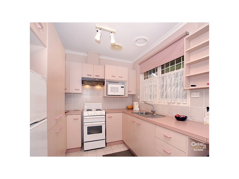 2/21 McPherson, Dandenong VIC 3175