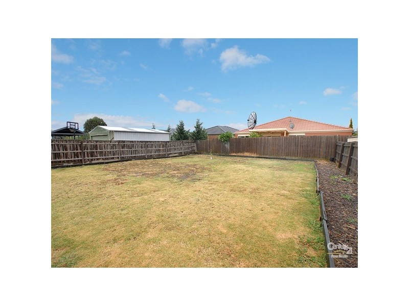 8 Cashel Court, Berwick VIC 3806