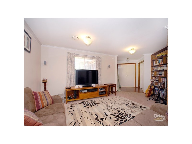 4 Hall Court, Berwick VIC 3806