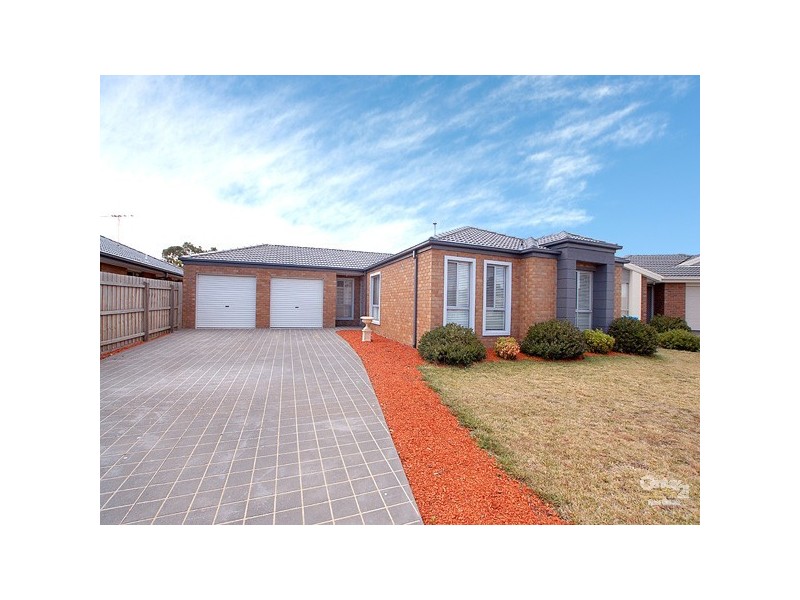 5 Chin Court, Berwick VIC 3806
