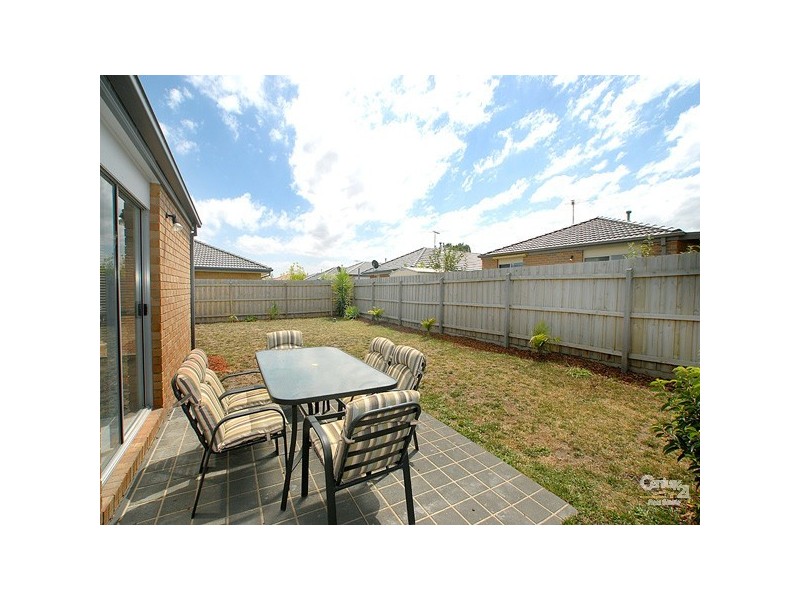 5 Chin Court, Berwick VIC 3806