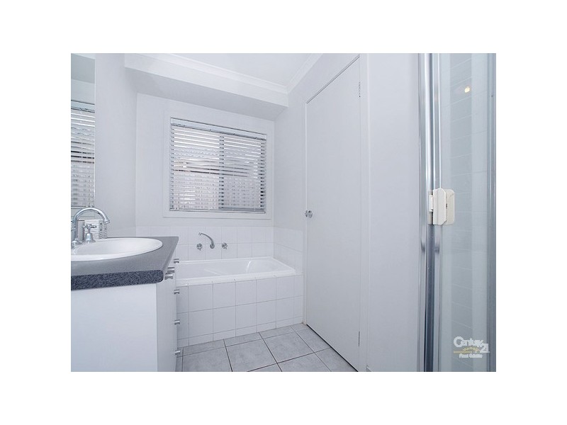 5 Chin Court, Berwick VIC 3806