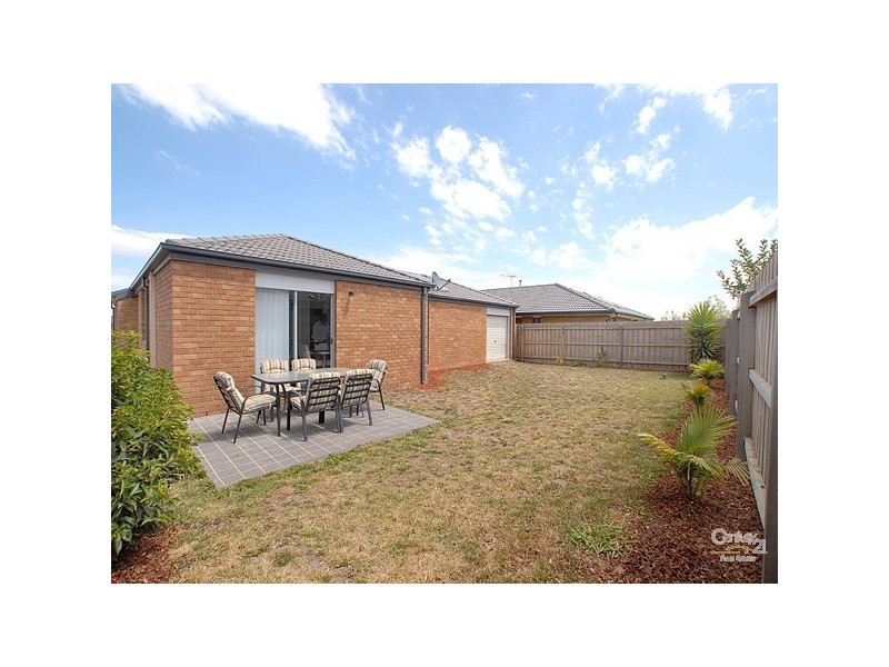 5 Chin Court, Berwick VIC 3806