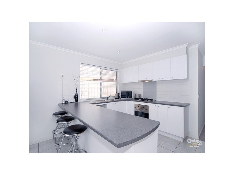 5 Chin Court, Berwick VIC 3806