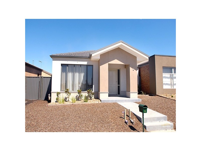 5 Ardor Avenue, Narre Warren South VIC 3805