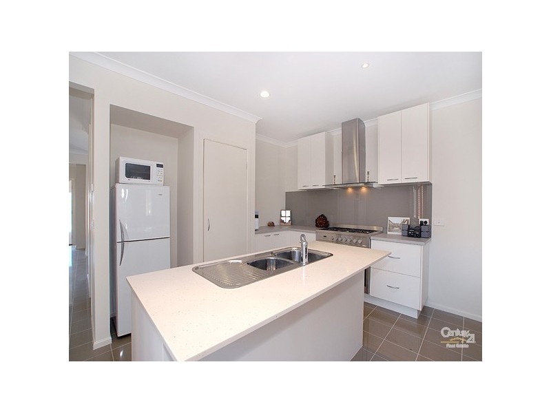 5 Ardor Avenue, Narre Warren South VIC 3805