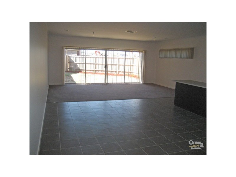 3/7 Roseville Court, Berwick VIC 3806