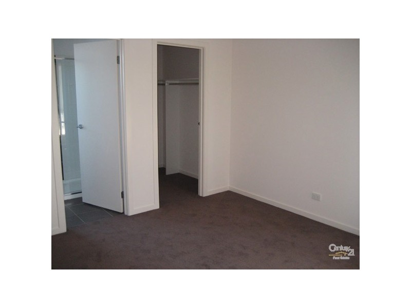 3/7 Roseville Court, Berwick VIC 3806