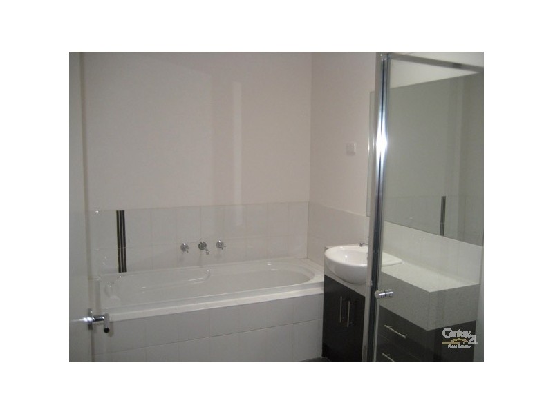 3/7 Roseville Court, Berwick VIC 3806