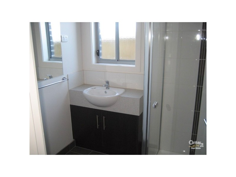 3/7 Roseville Court, Berwick VIC 3806