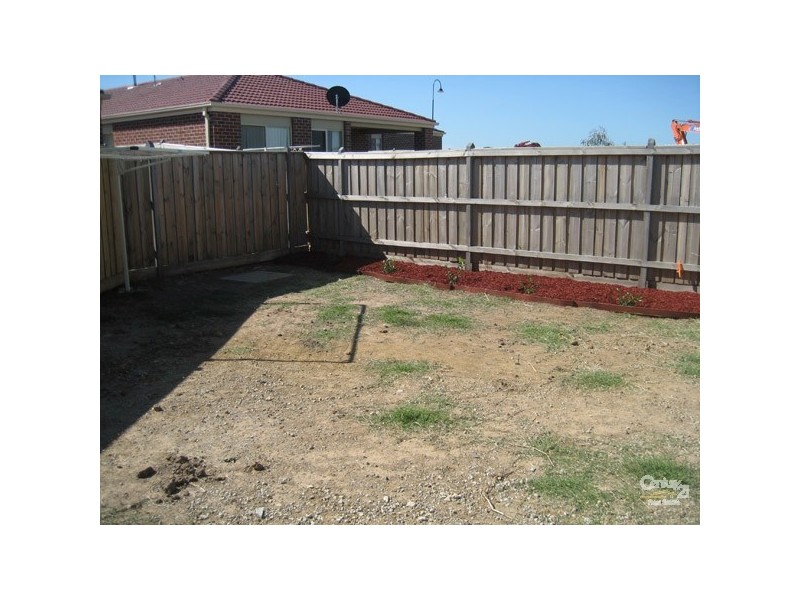 3/7 Roseville Court, Berwick VIC 3806