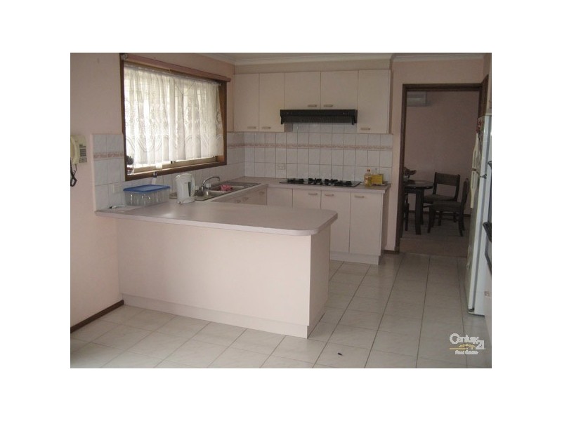 4 Henlow Rise, Hallam VIC 3803